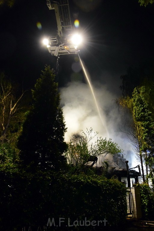 Grossfeuer Einfamilienhaus Siegburg Muehlengrabenstr P0122.JPG - Miklos Laubert